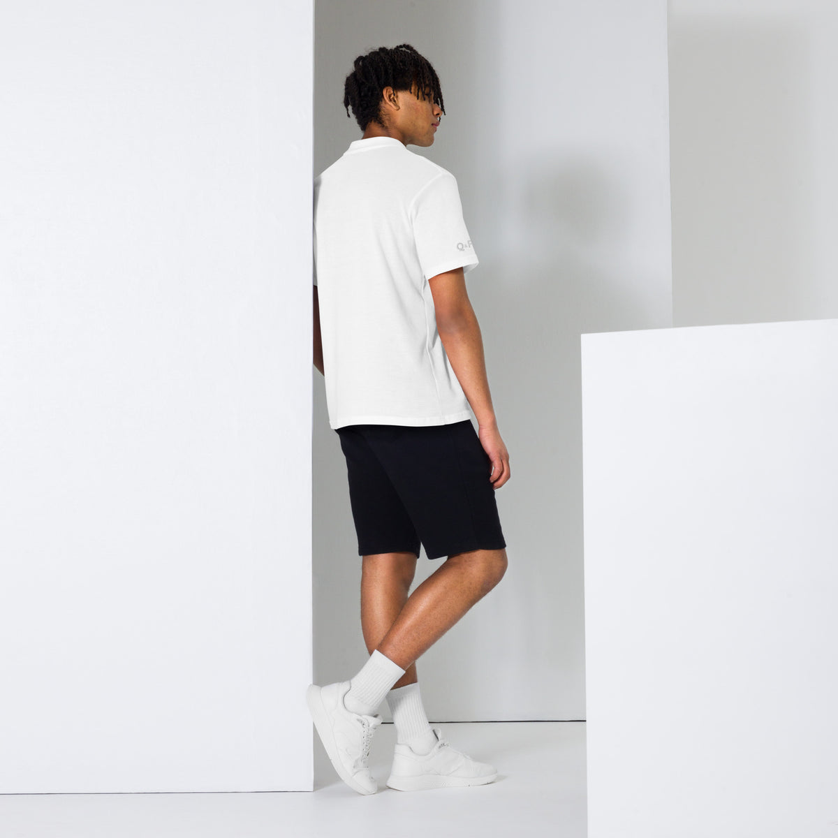 Magnifi Cat Silhouette - Unisex Polo Shirt (Signature Collection)